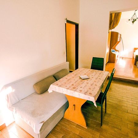 Apartment Marin Tkon Εξωτερικό φωτογραφία
