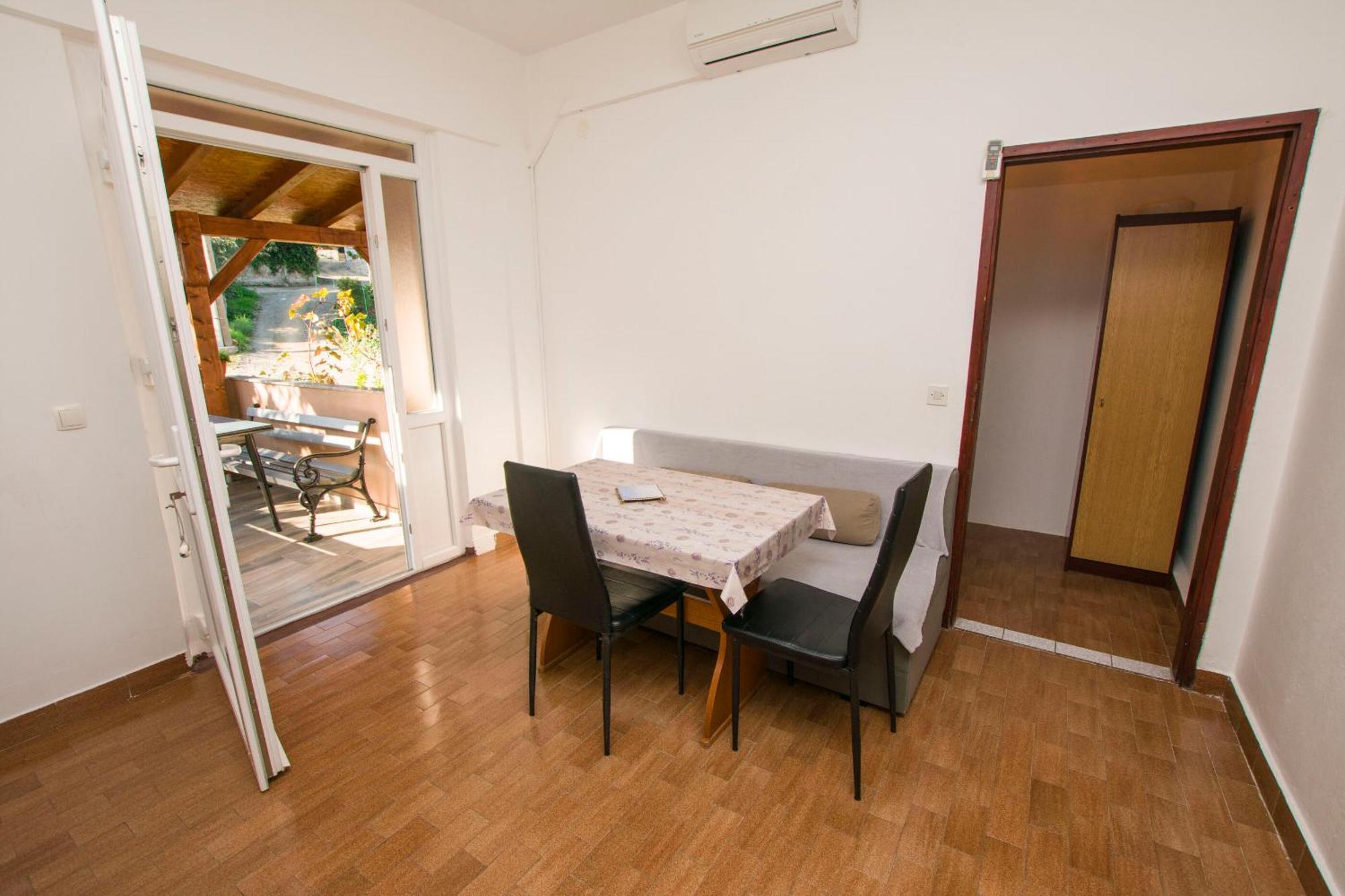 Apartment Marin Tkon Εξωτερικό φωτογραφία