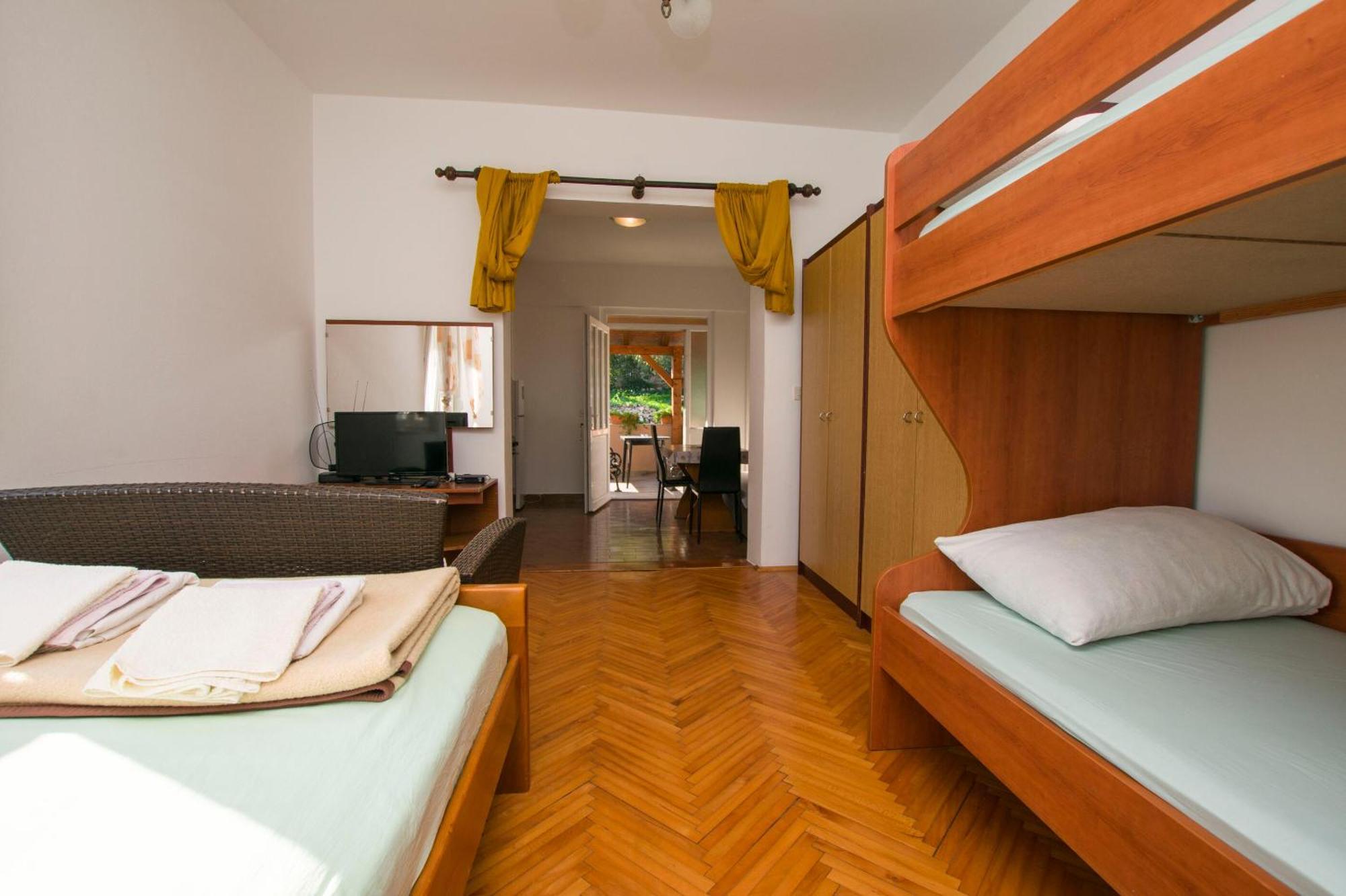 Apartment Marin Tkon Εξωτερικό φωτογραφία