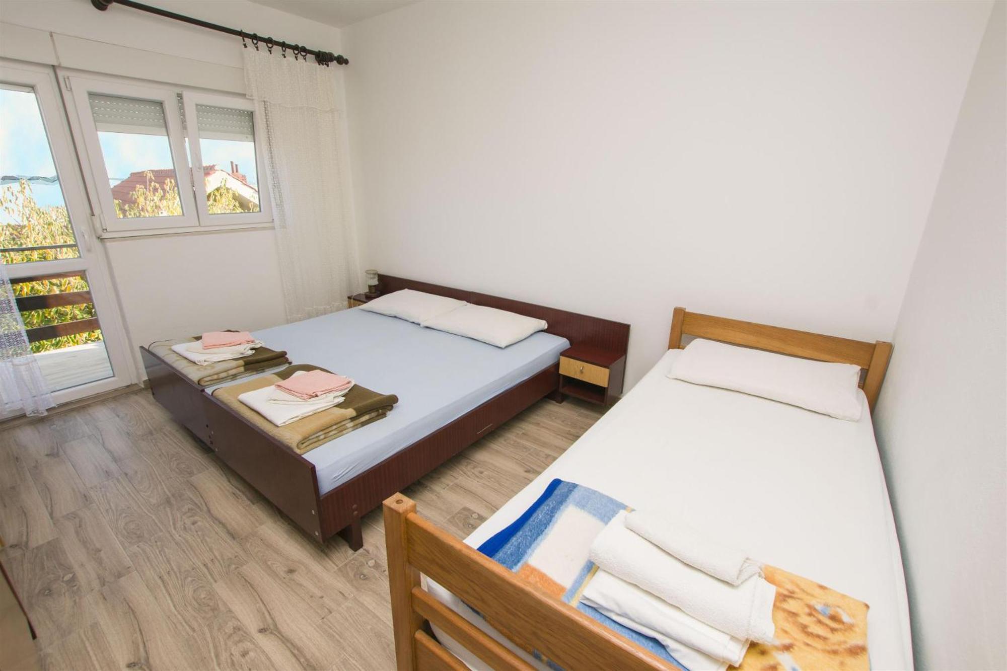 Apartment Marin Tkon Εξωτερικό φωτογραφία