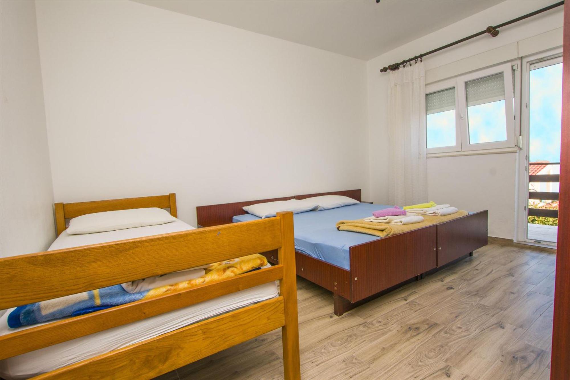 Apartment Marin Tkon Εξωτερικό φωτογραφία