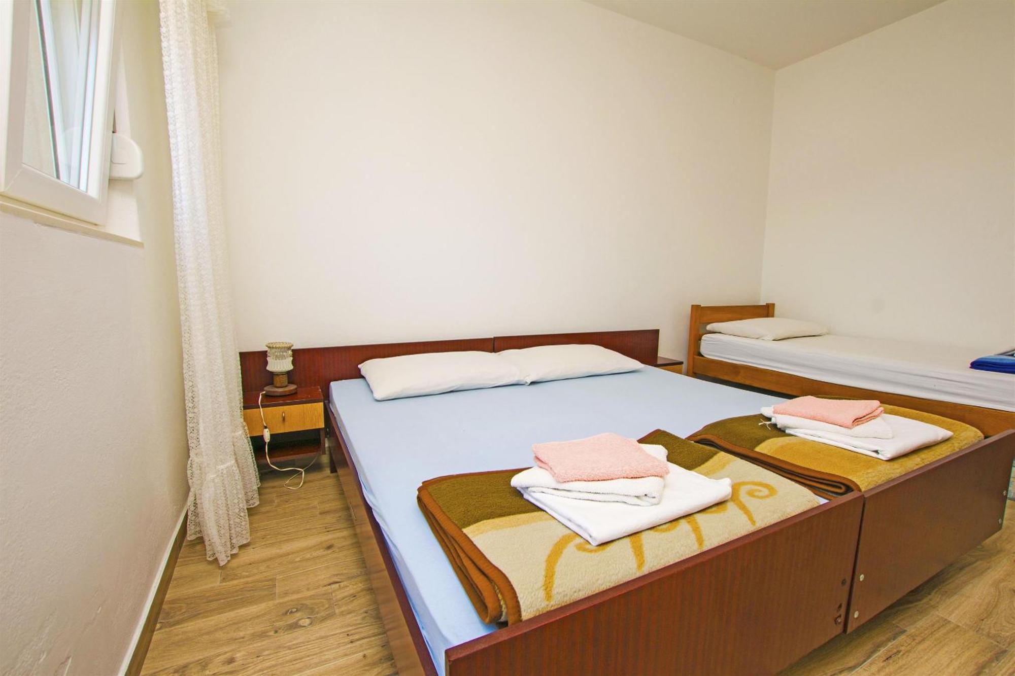 Apartment Marin Tkon Εξωτερικό φωτογραφία
