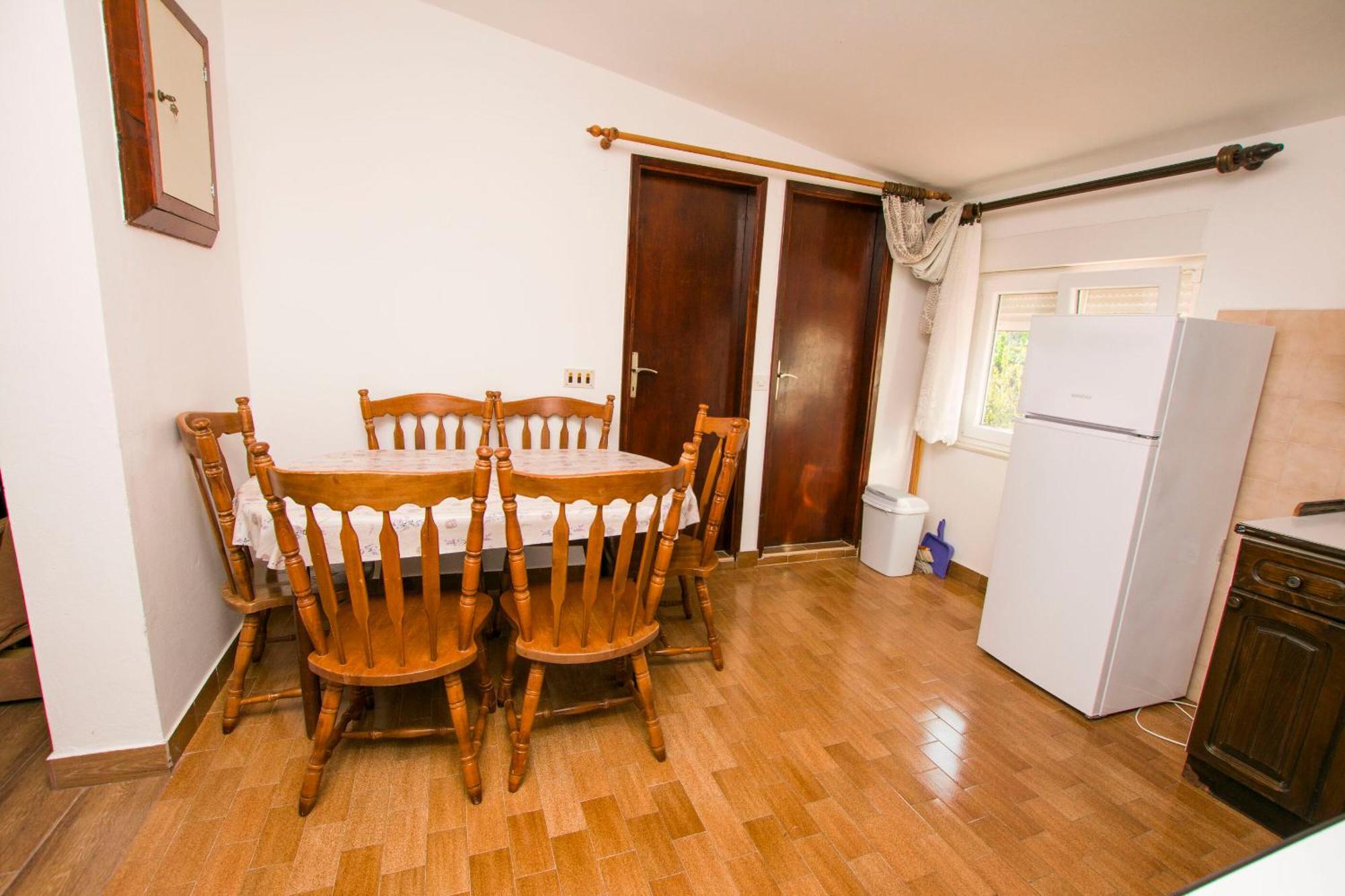 Apartment Marin Tkon Εξωτερικό φωτογραφία