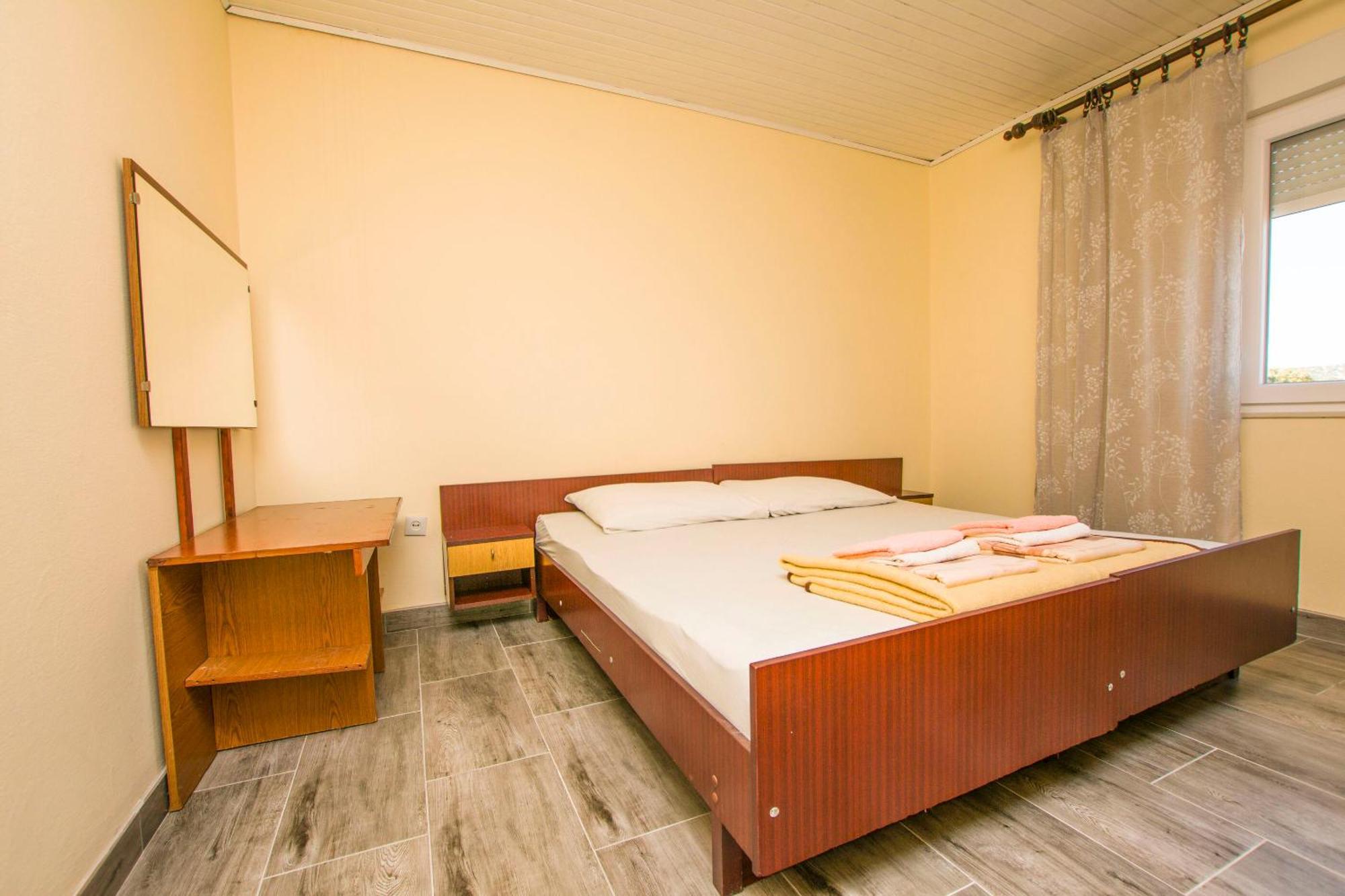 Apartment Marin Tkon Εξωτερικό φωτογραφία
